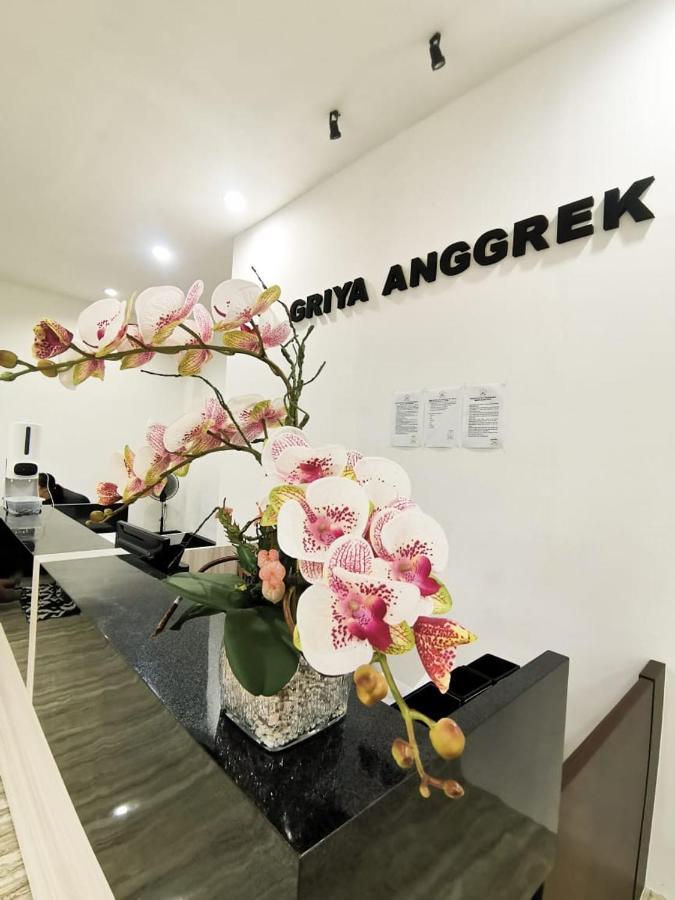 Hôtel Griya Anggrek à Trenggalek Extérieur photo